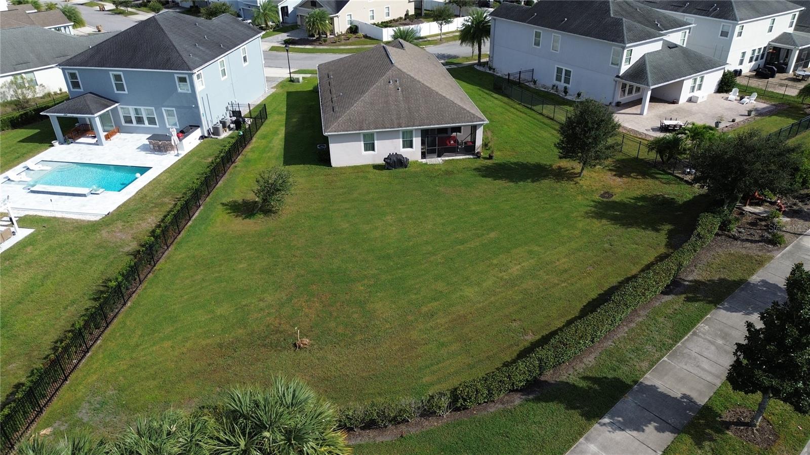 STOREY LAKE - Residential