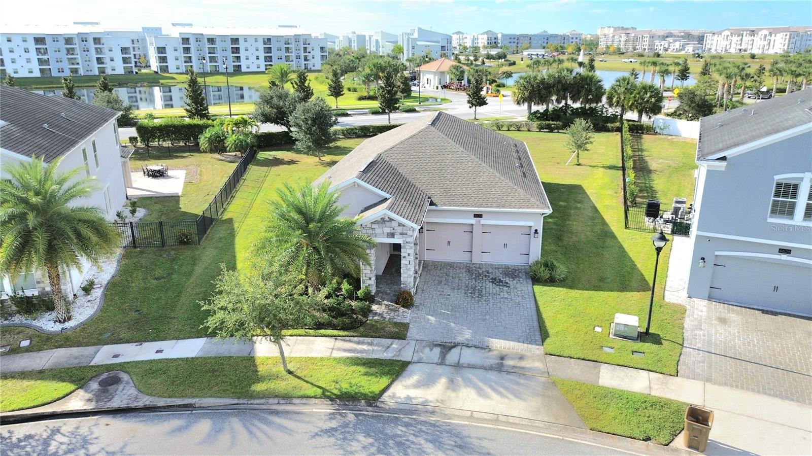 Casas a venda 3 - Jen Dantas 4624 FAIRY TALE CIRCLE