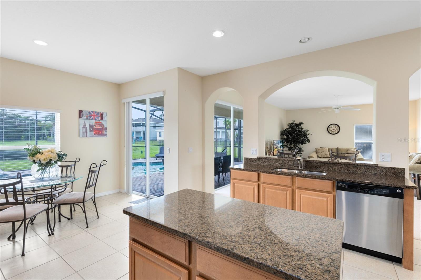 DRAYTON-PRESTON WOODS AT PROVIDENCE - Residential