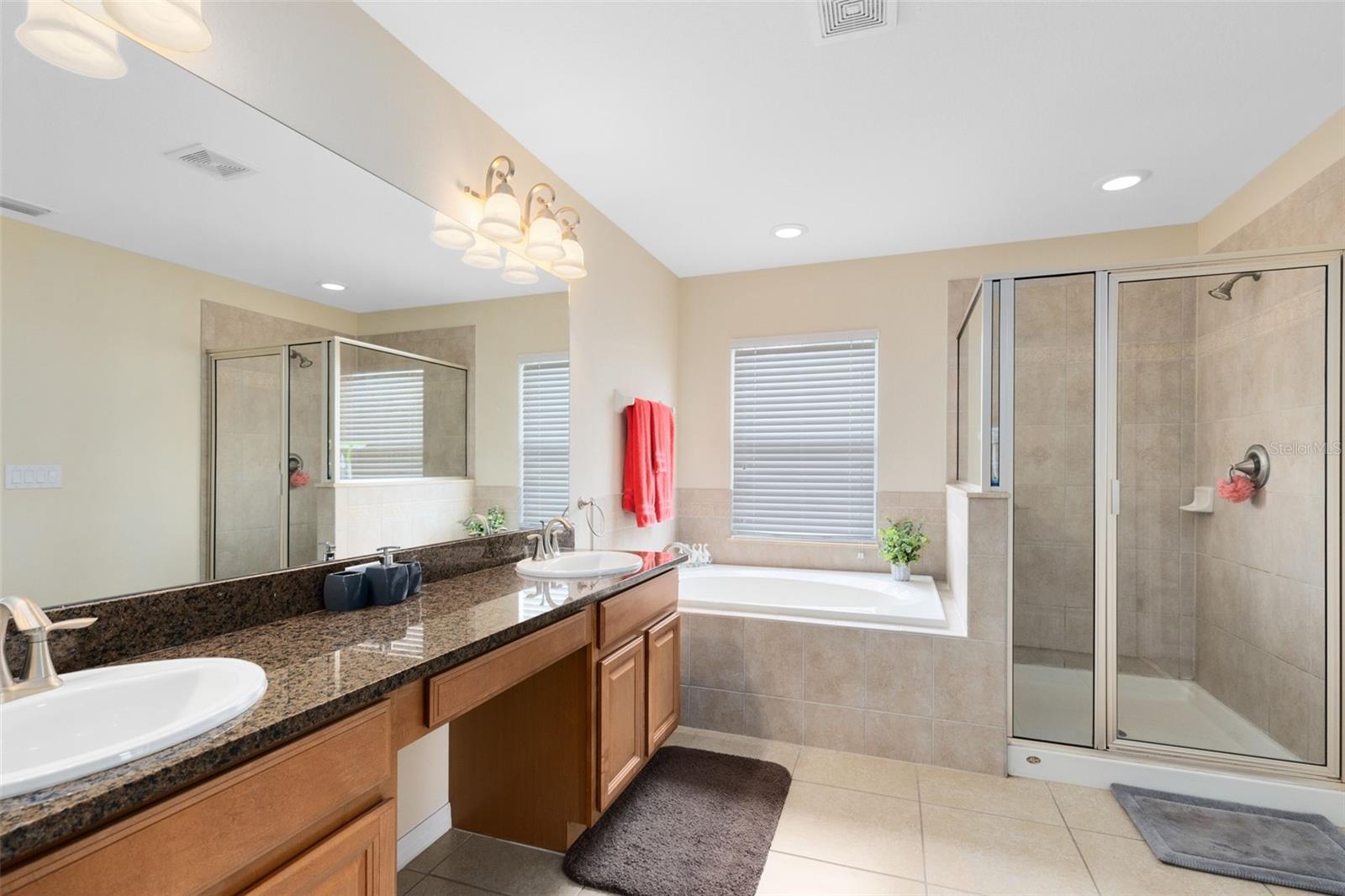 DRAYTON-PRESTON WOODS AT PROVIDENCE - Residential