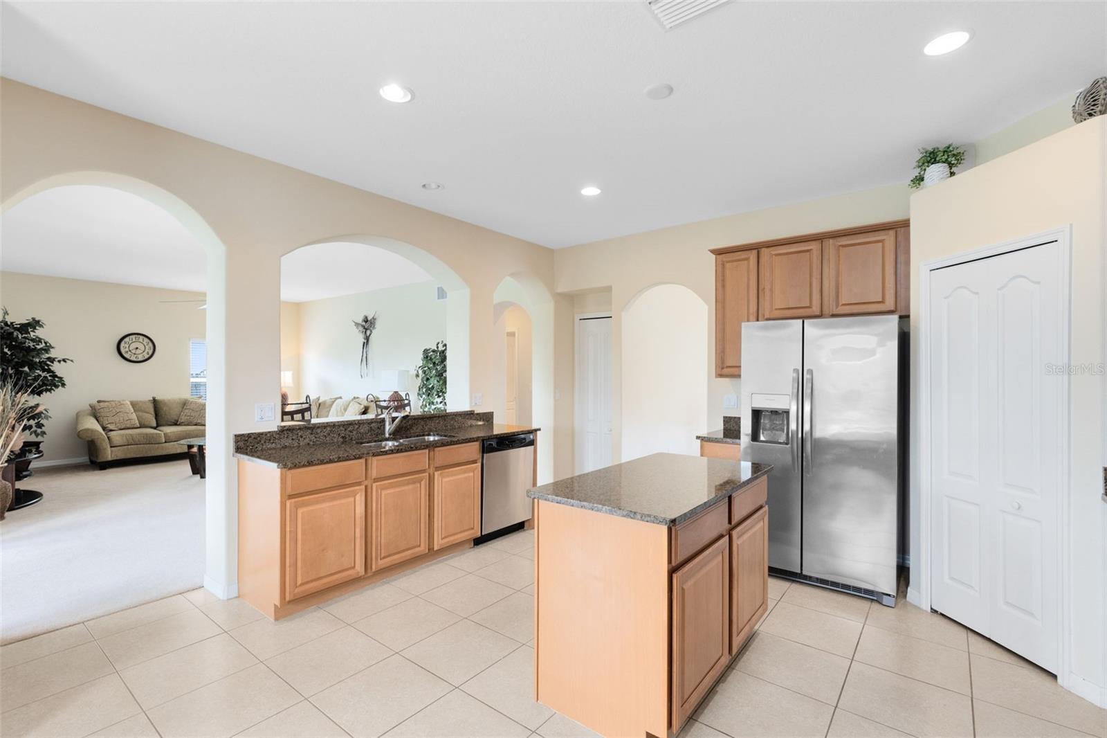 DRAYTON-PRESTON WOODS AT PROVIDENCE - Residential