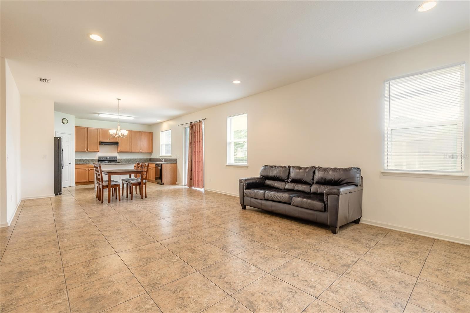 GRANDE CHAMPION - Residential