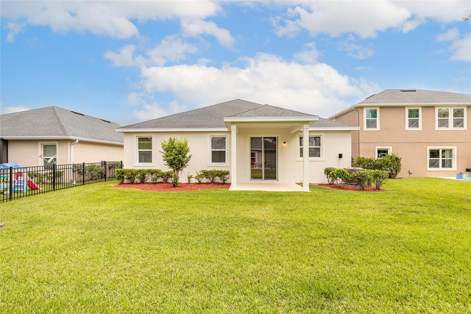 GRANDE CHAMPION - Residential