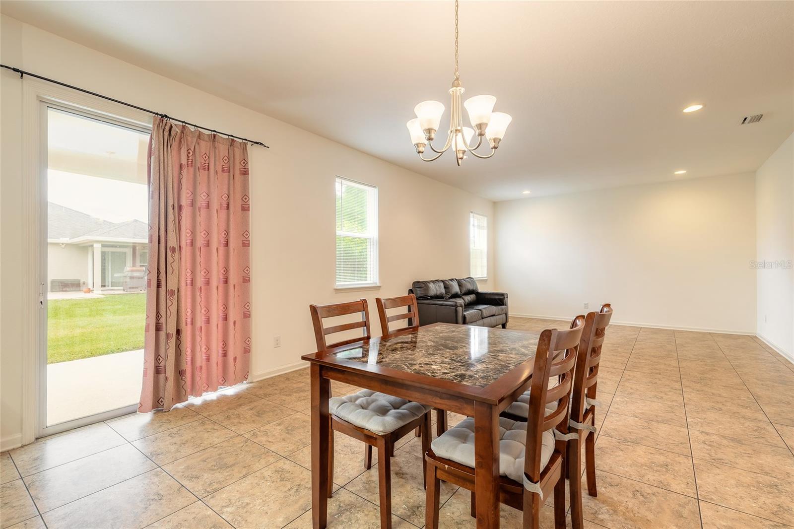 GRANDE CHAMPION - Residential