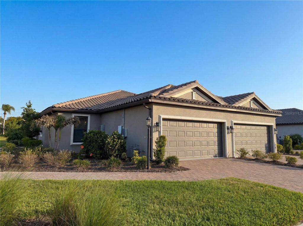 Photo of 10064 Morning Mist Lane, Sarasota, FL 34241 (MLS # O6404790)