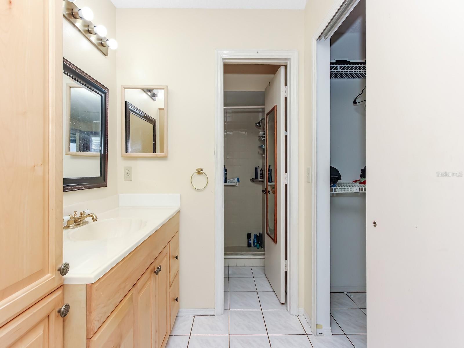 BVL LAKEPOINTE TWNHMS - Residential