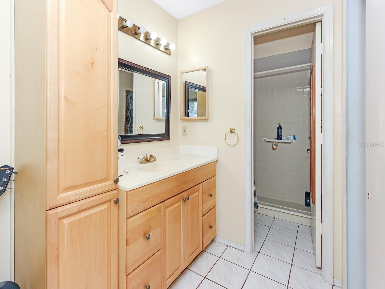 BVL LAKEPOINTE TWNHMS - Residential