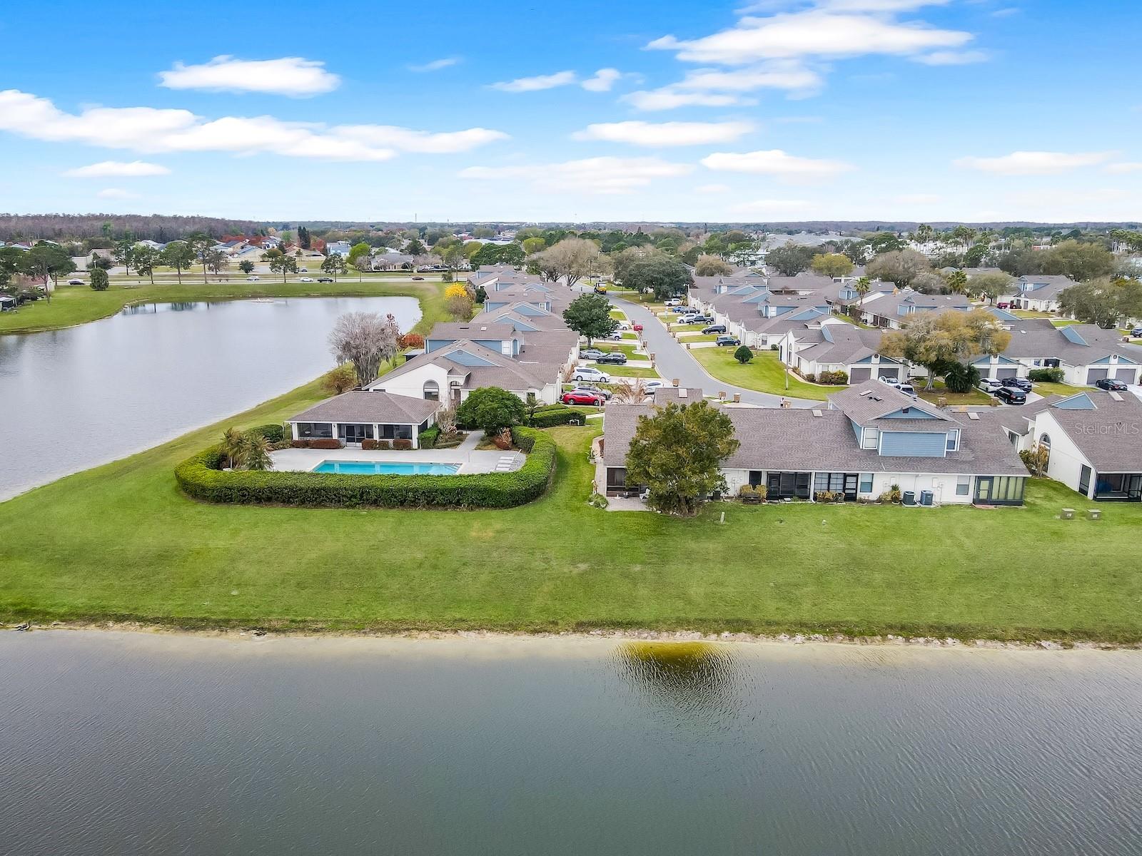 BVL LAKEPOINTE TWNHMS - Residential