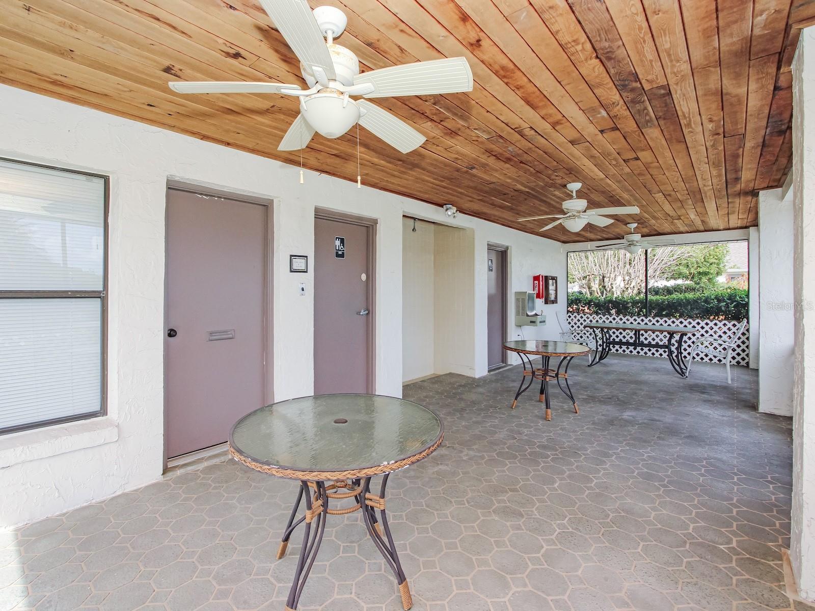 BVL LAKEPOINTE TWNHMS - Residential