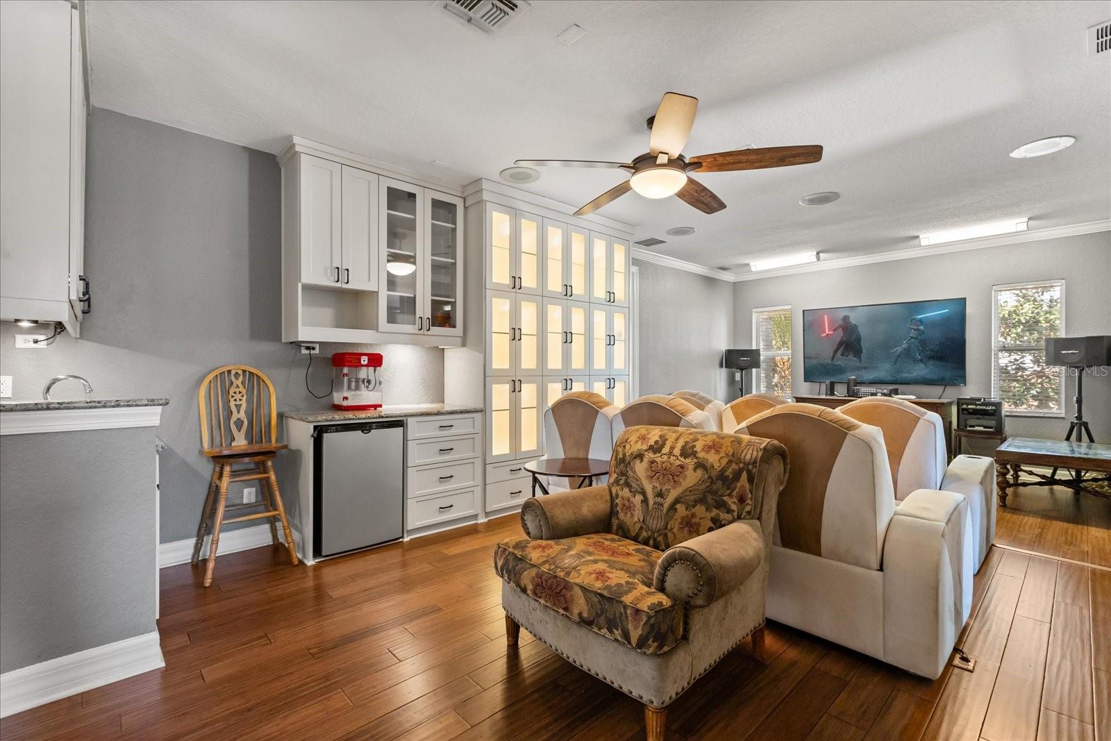 BRONSONS LNDGS F & M - Residential