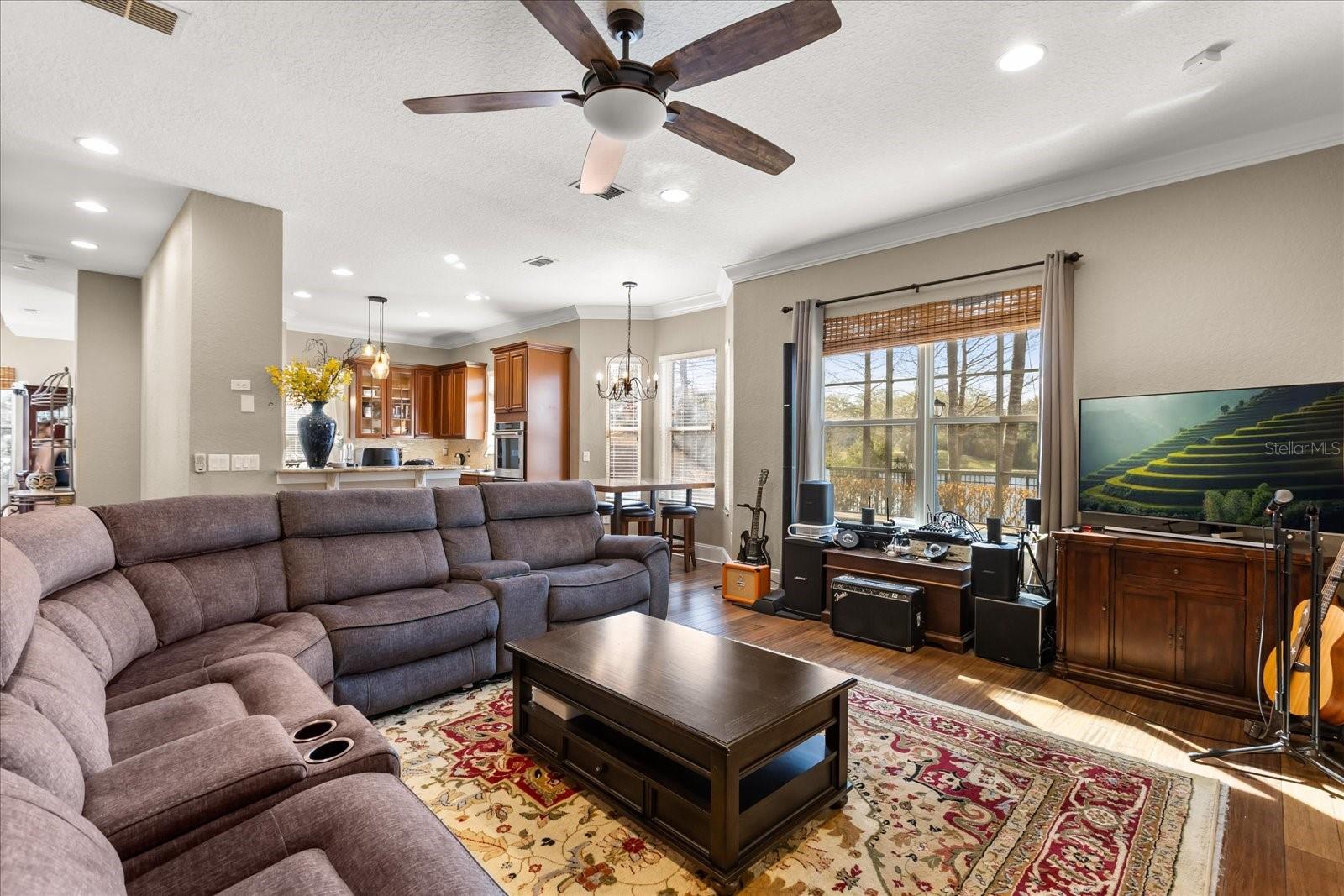 BRONSONS LNDGS F & M - Residential