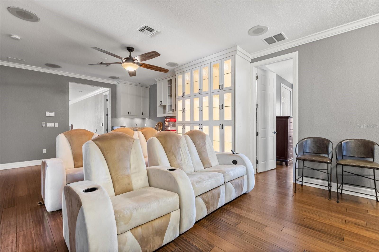 BRONSONS LNDGS F & M - Residential