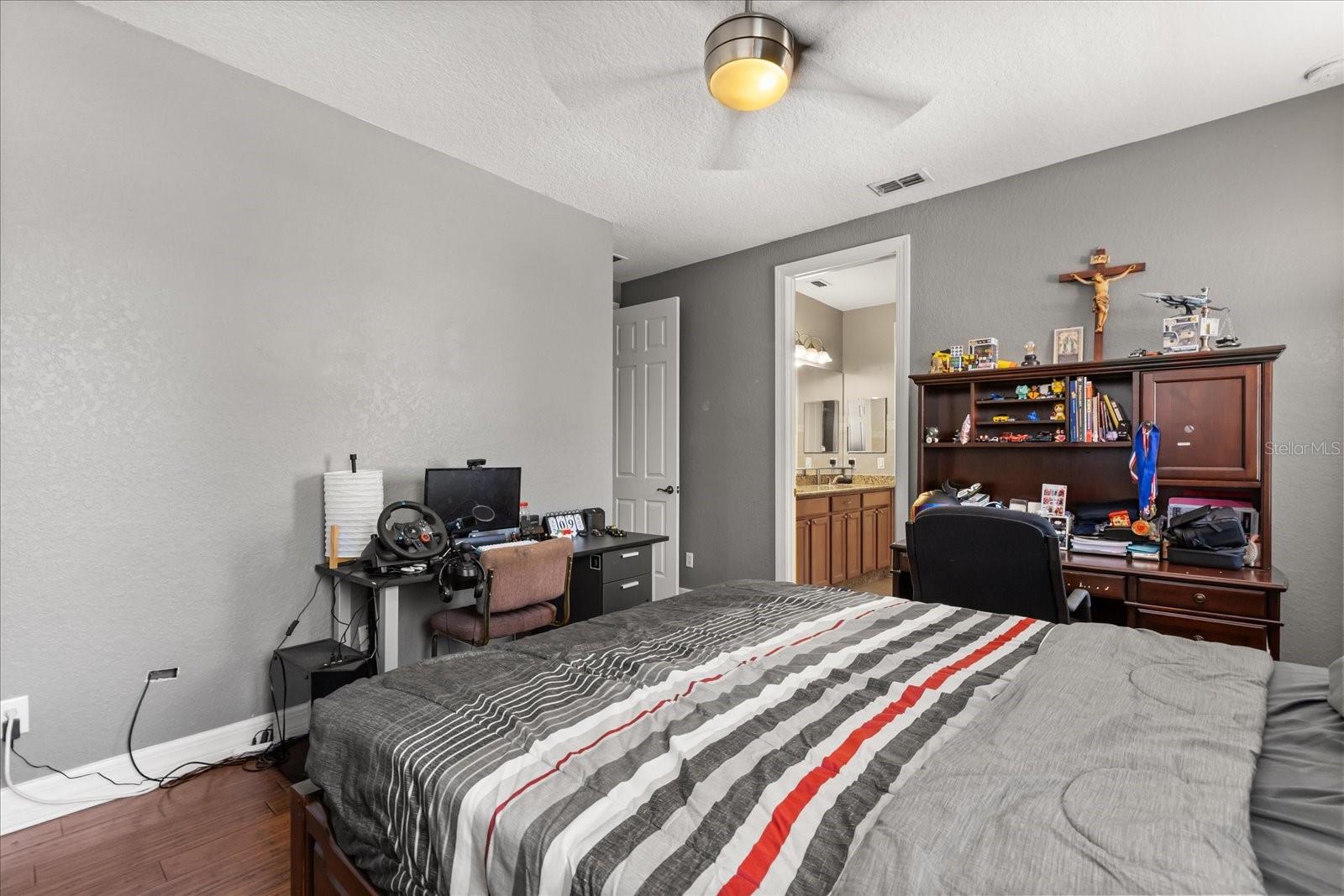 BRONSONS LNDGS F & M - Residential