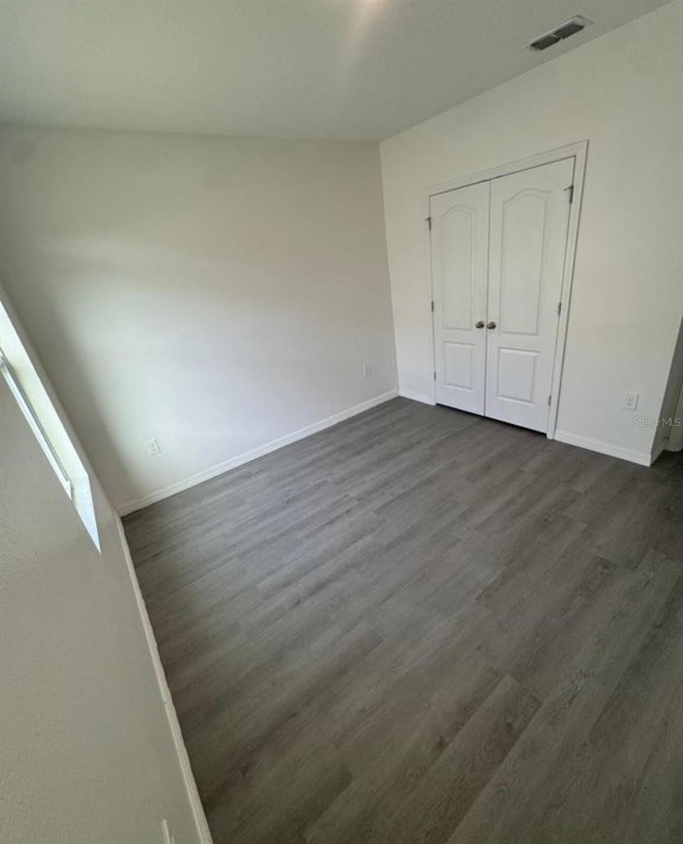 SQUIRES GROVE - Residential Lease