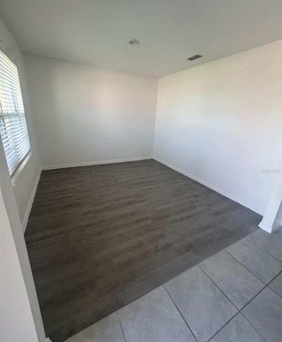SQUIRES GROVE - Residential Lease