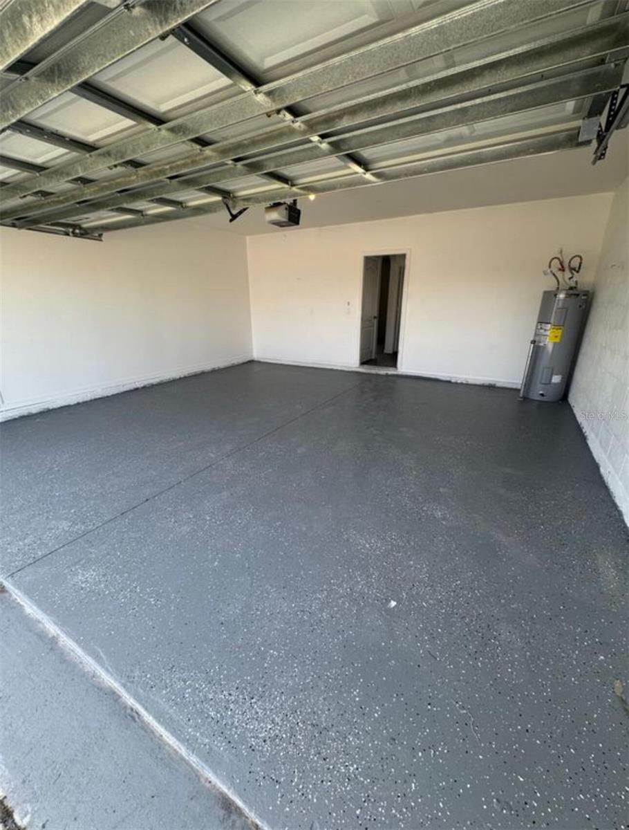 SQUIRES GROVE - Residential Lease