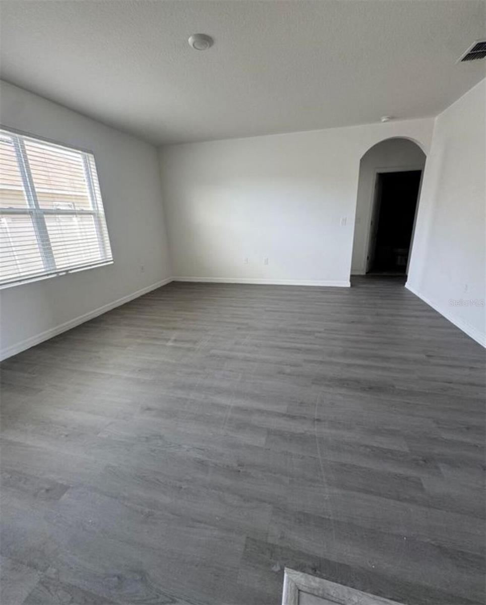 SQUIRES GROVE - Residential Lease