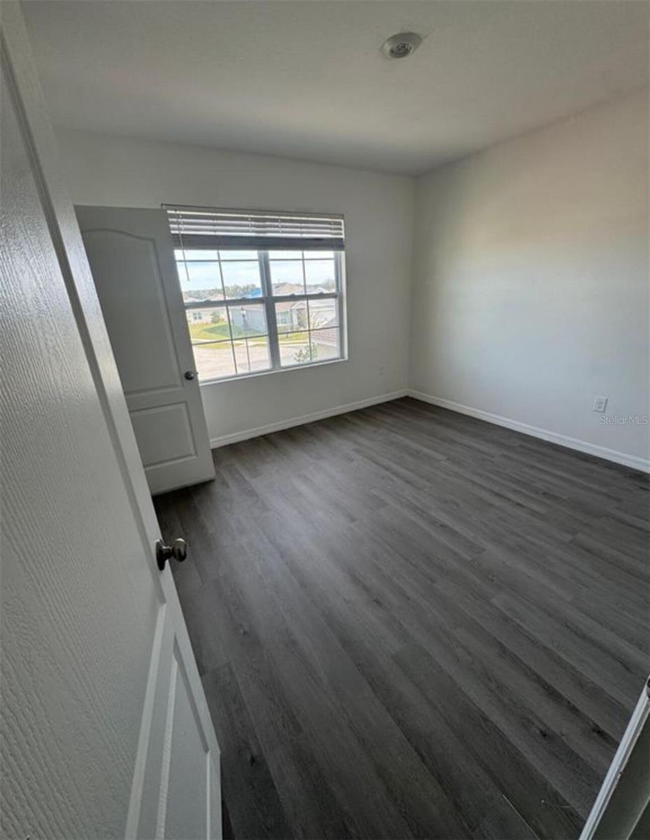 SQUIRES GROVE - Residential Lease