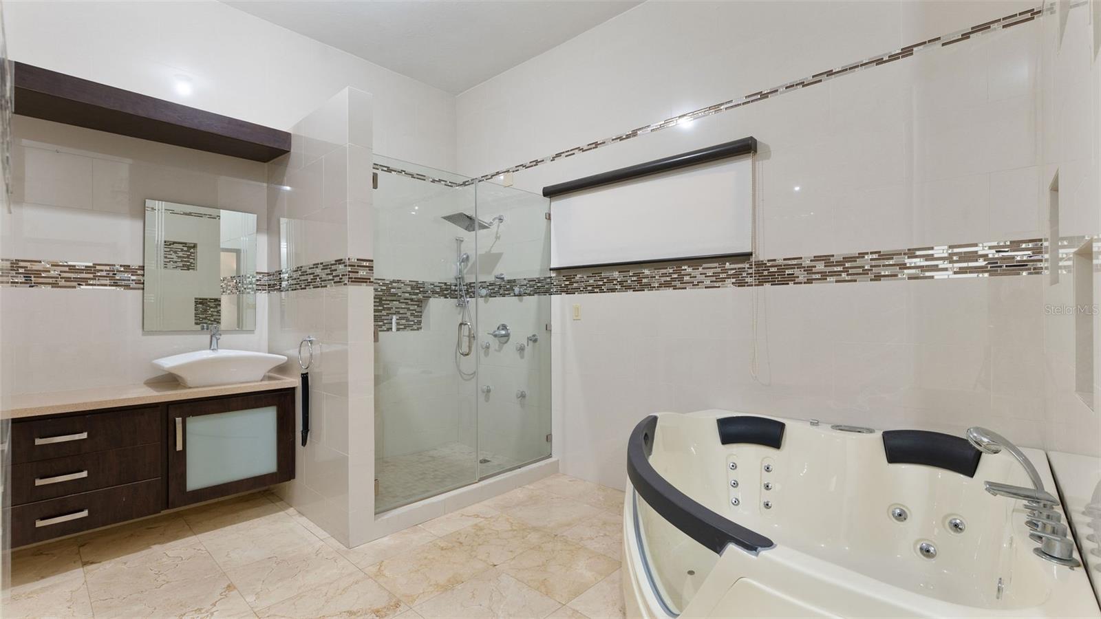 BO. BEJUCOS - Residential