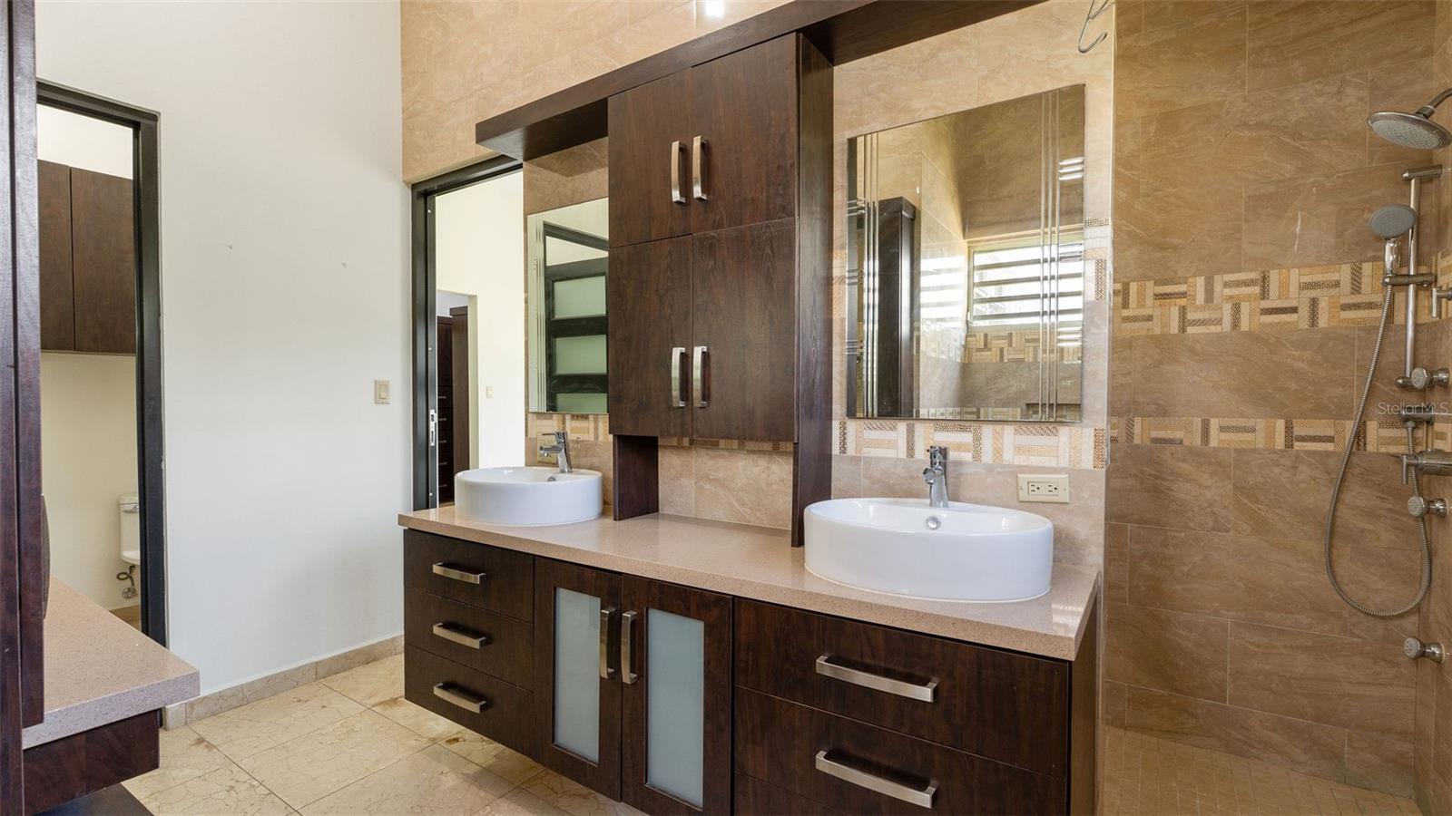 BO. BEJUCOS - Residential