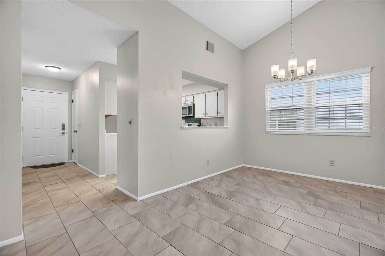 1037 WENTWORTH COURT