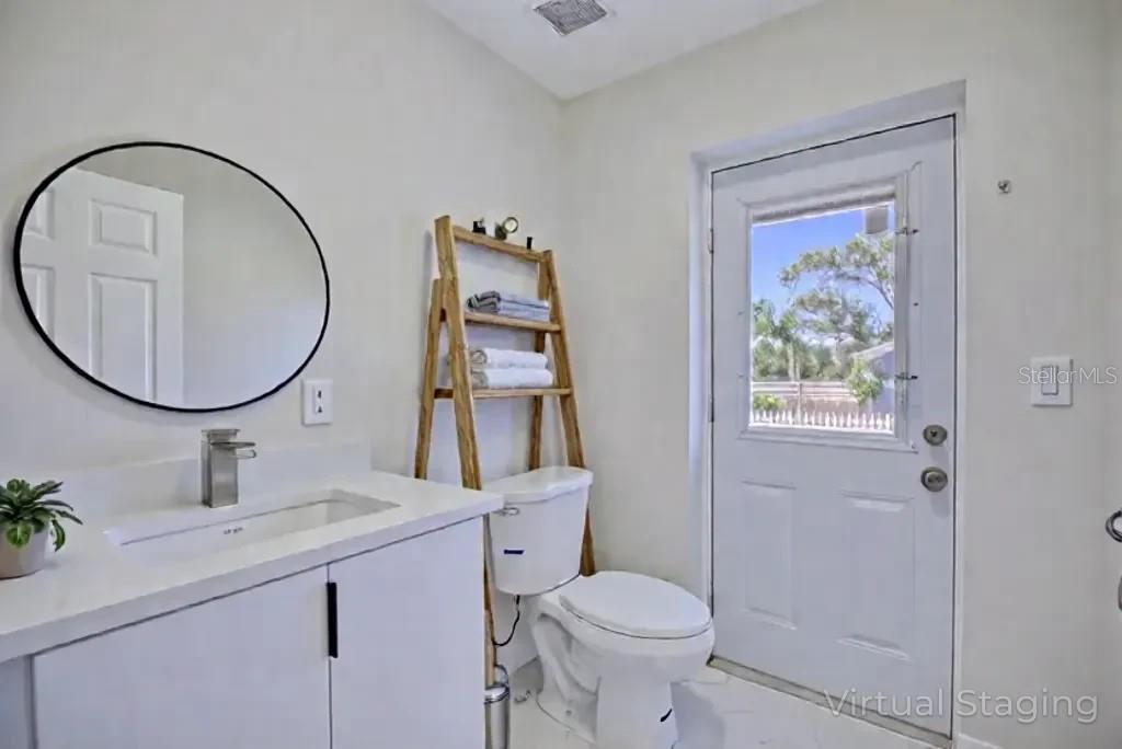 AVON PARK LAKES - Residential