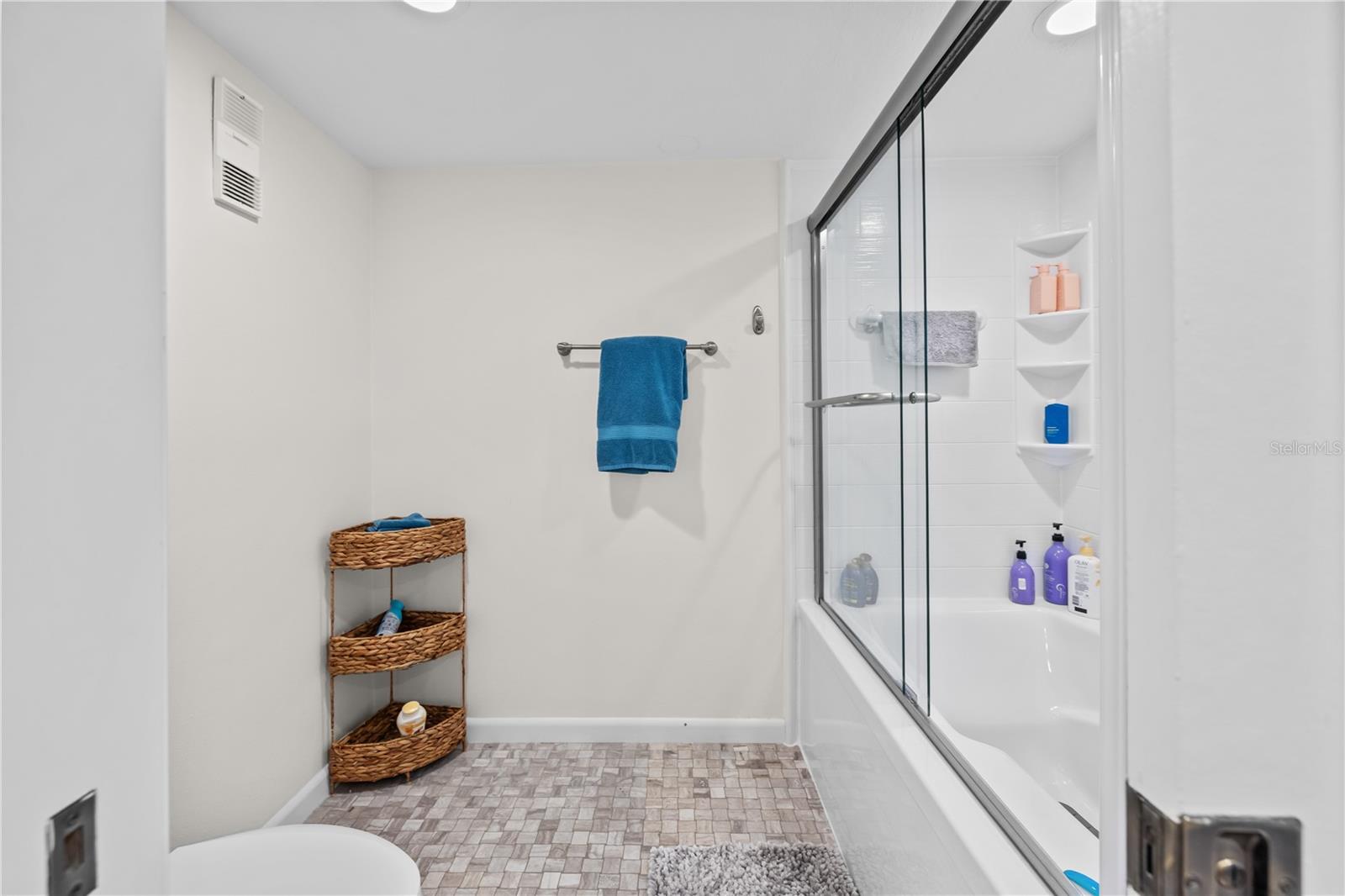 HARBOUR THE CONDO - Residential