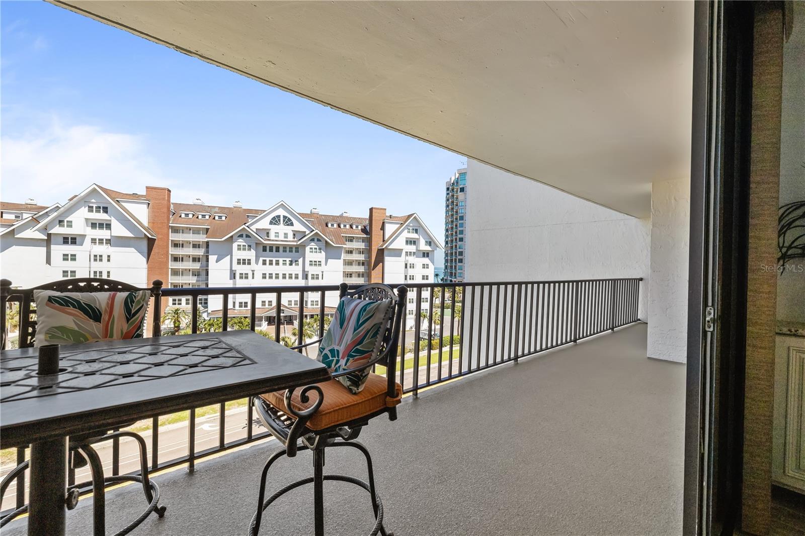 HARBOUR THE CONDO - Residential