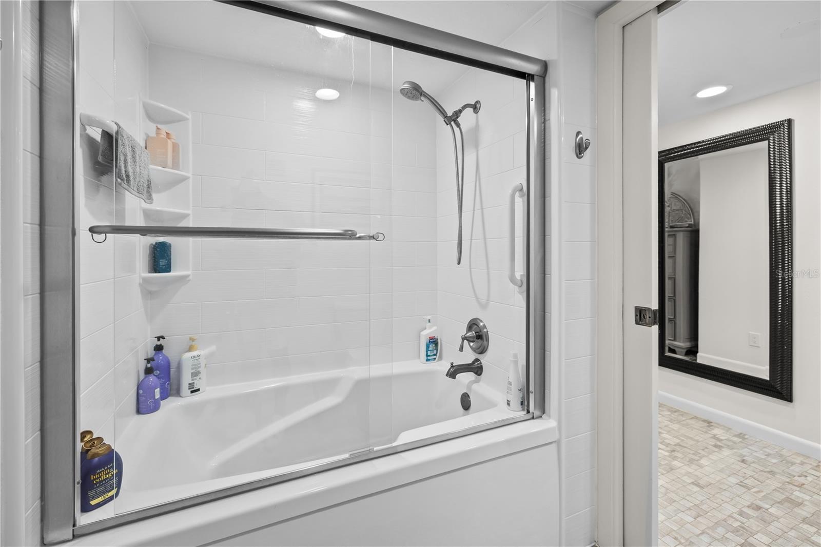 HARBOUR THE CONDO - Residential