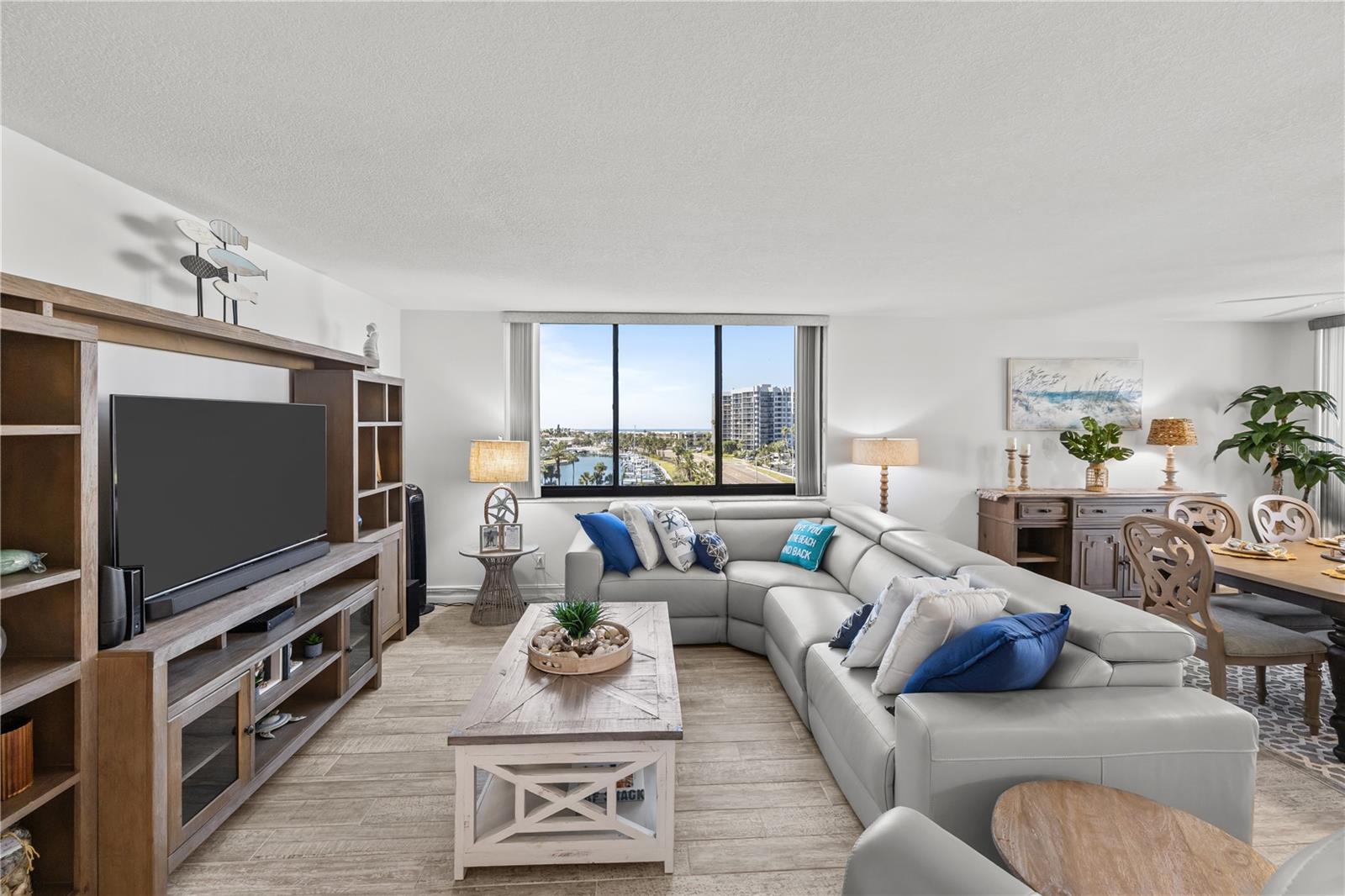 HARBOUR THE CONDO - Residential