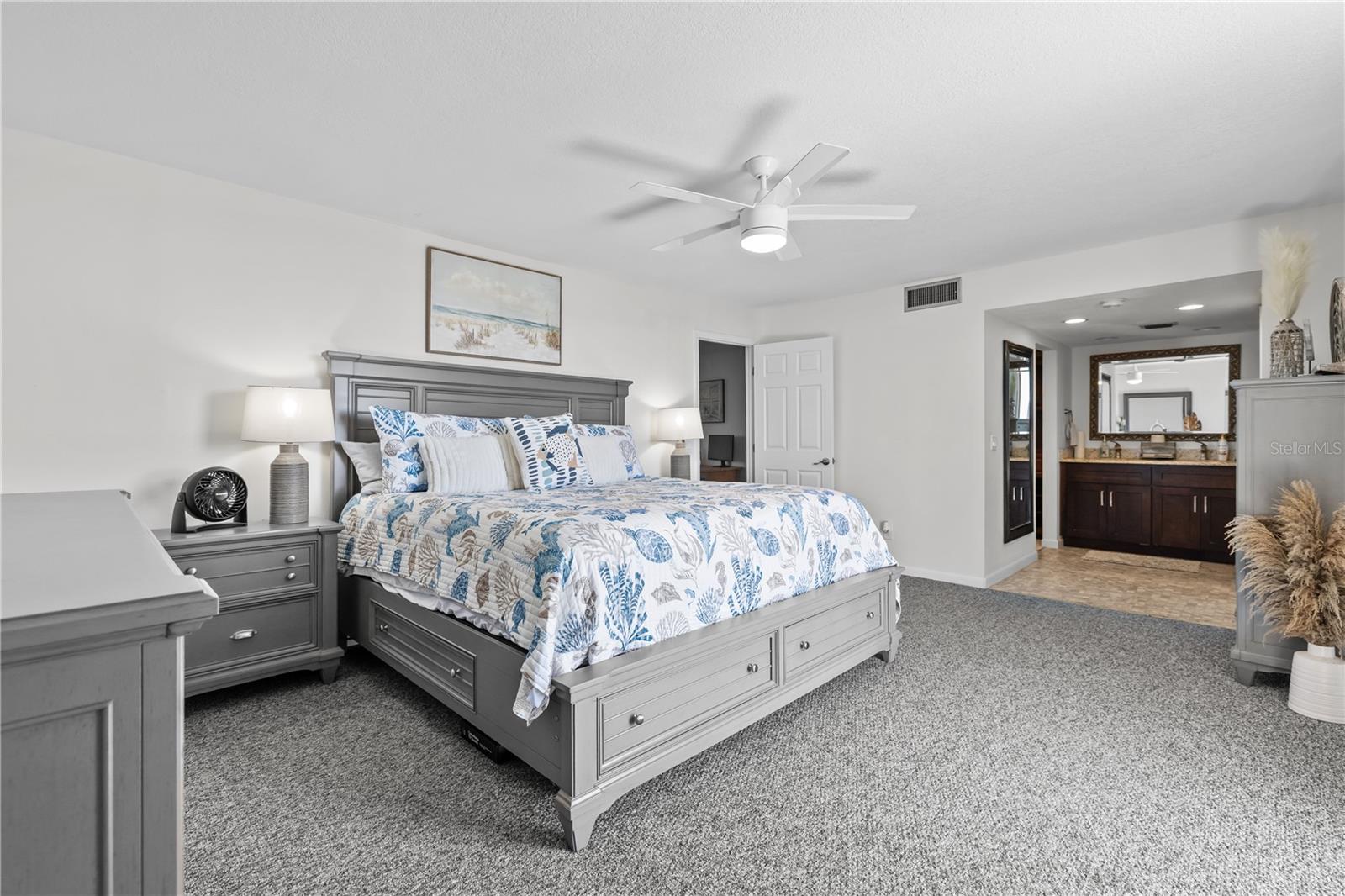 HARBOUR THE CONDO - Residential