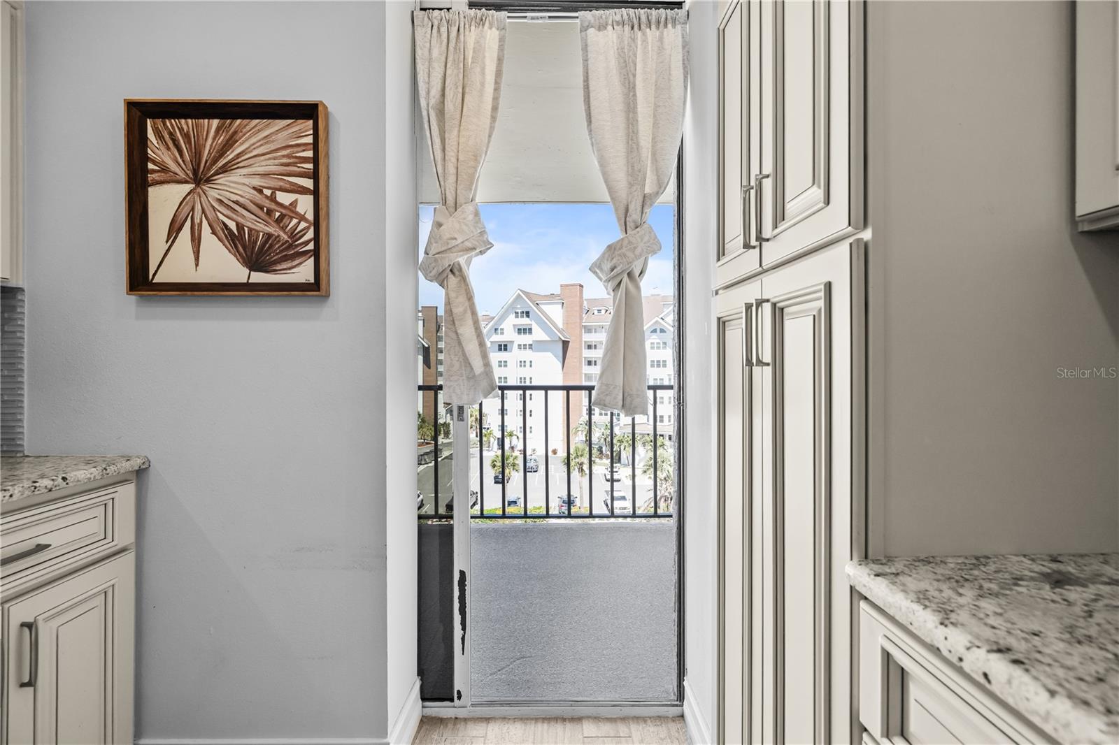 HARBOUR THE CONDO - Residential