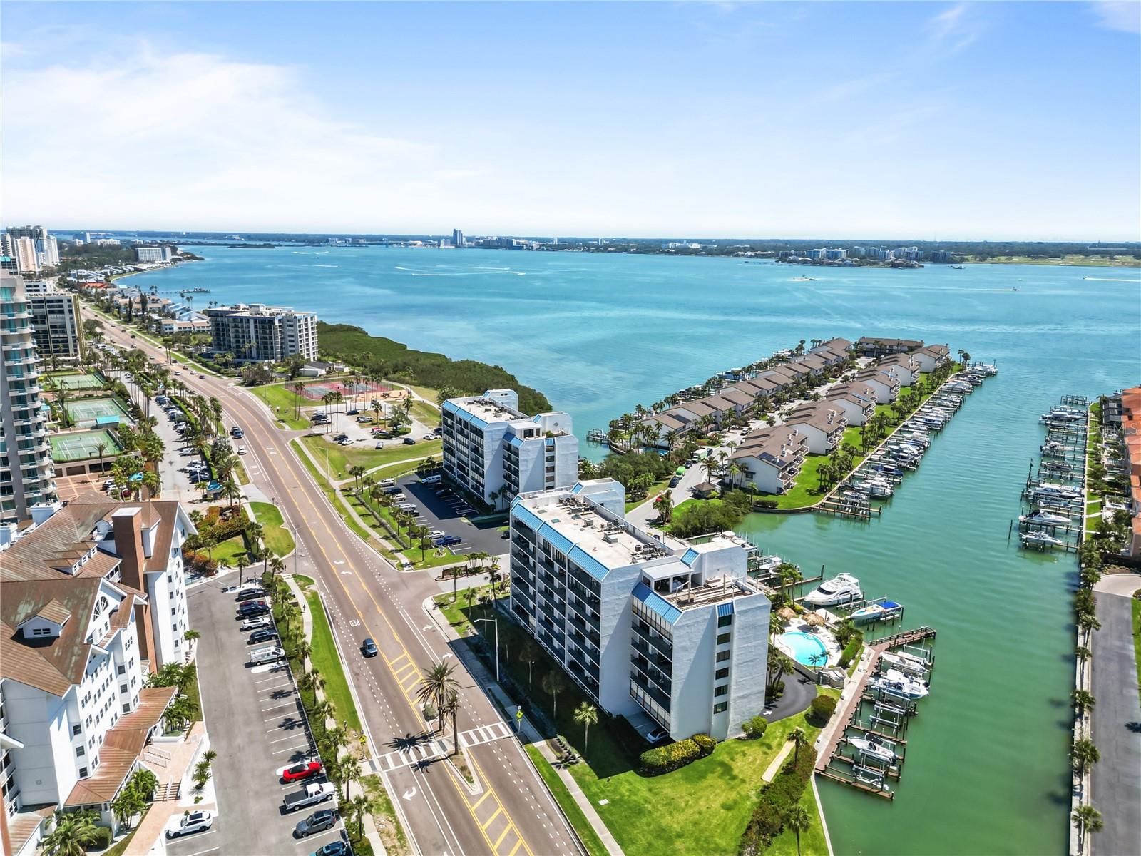 HARBOUR THE CONDO - Residential