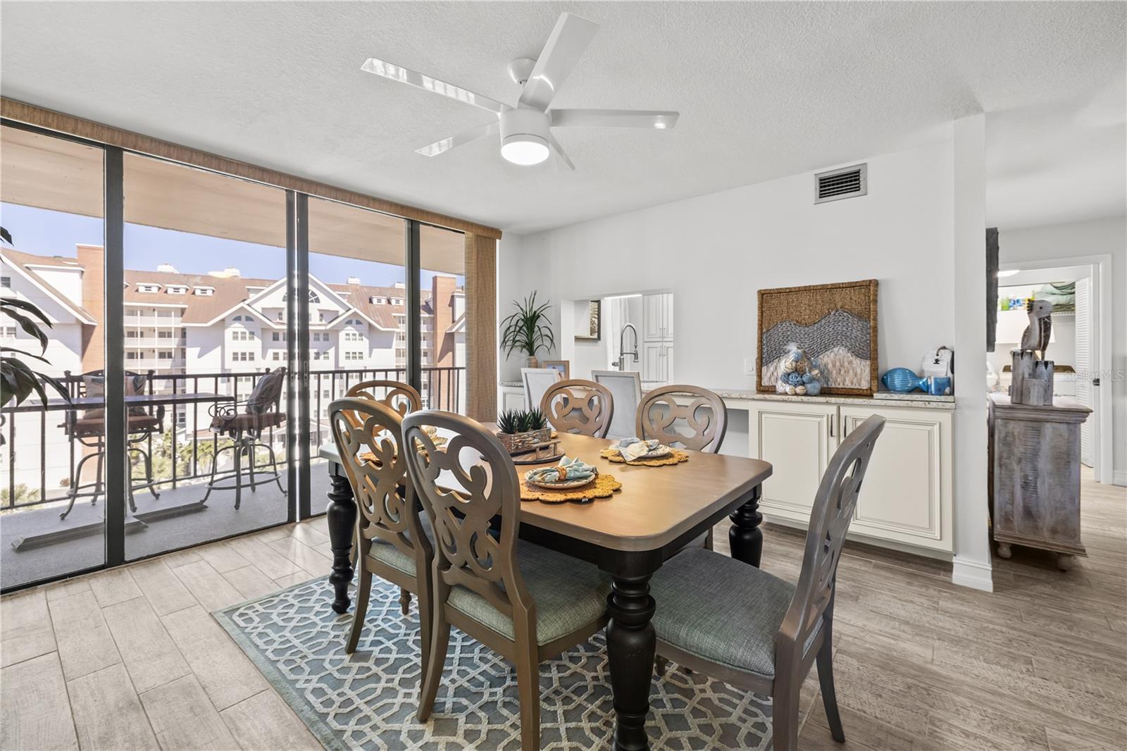 HARBOUR THE CONDO - Residential