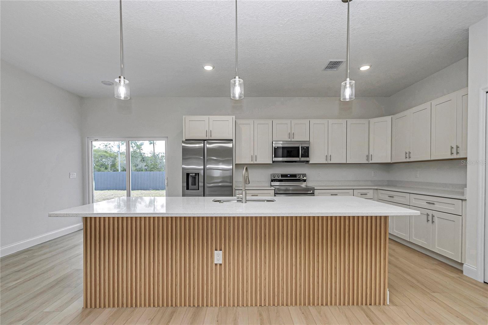 MARION OAKS UN 3 - Residential