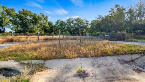Tiny photo for 515 Us Highway 27, Clermont, FL 34715 (MLS # G5105392)