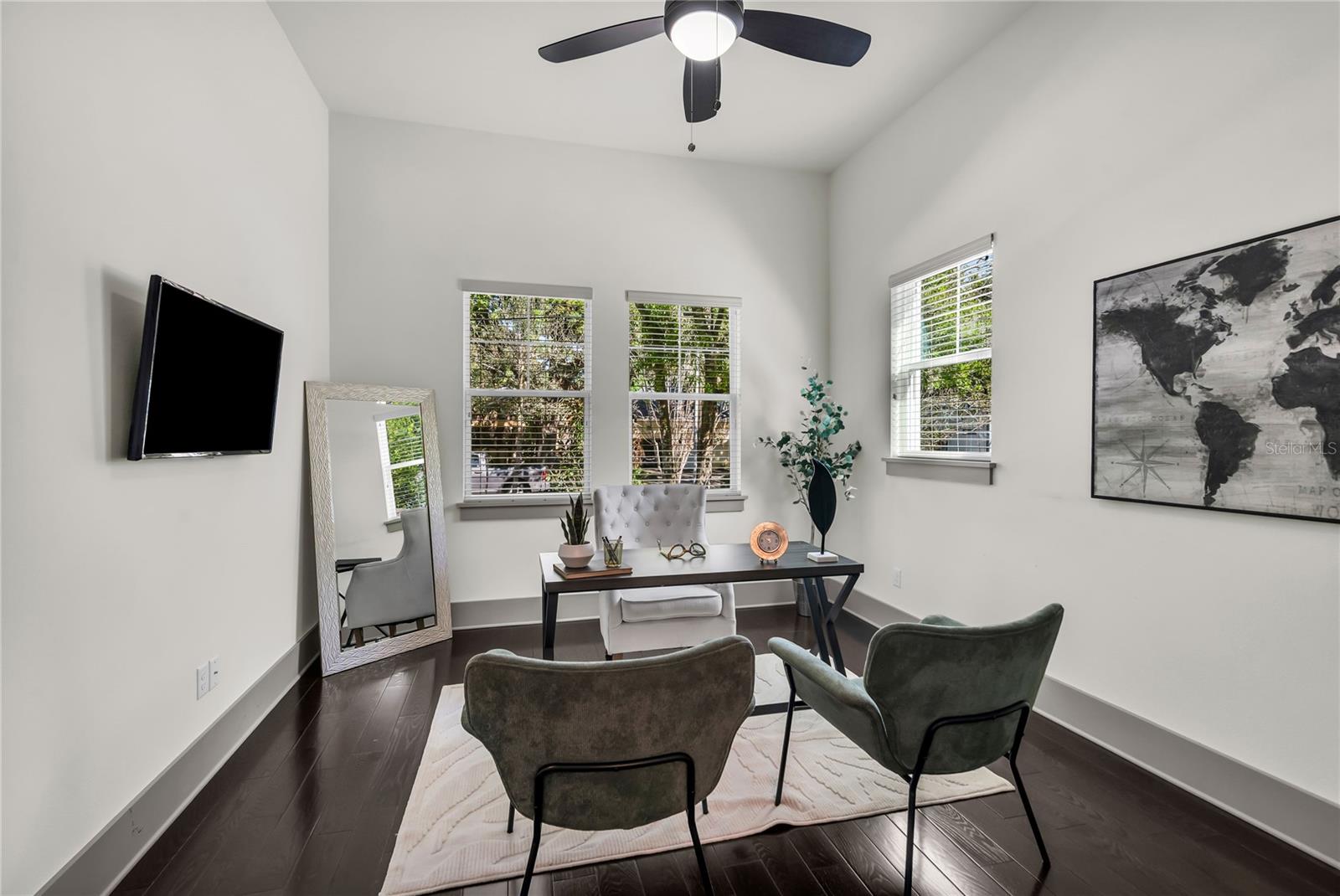 IVANHOE SHORES - Residential