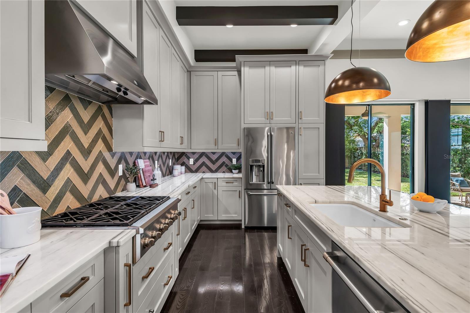 IVANHOE SHORES - Residential