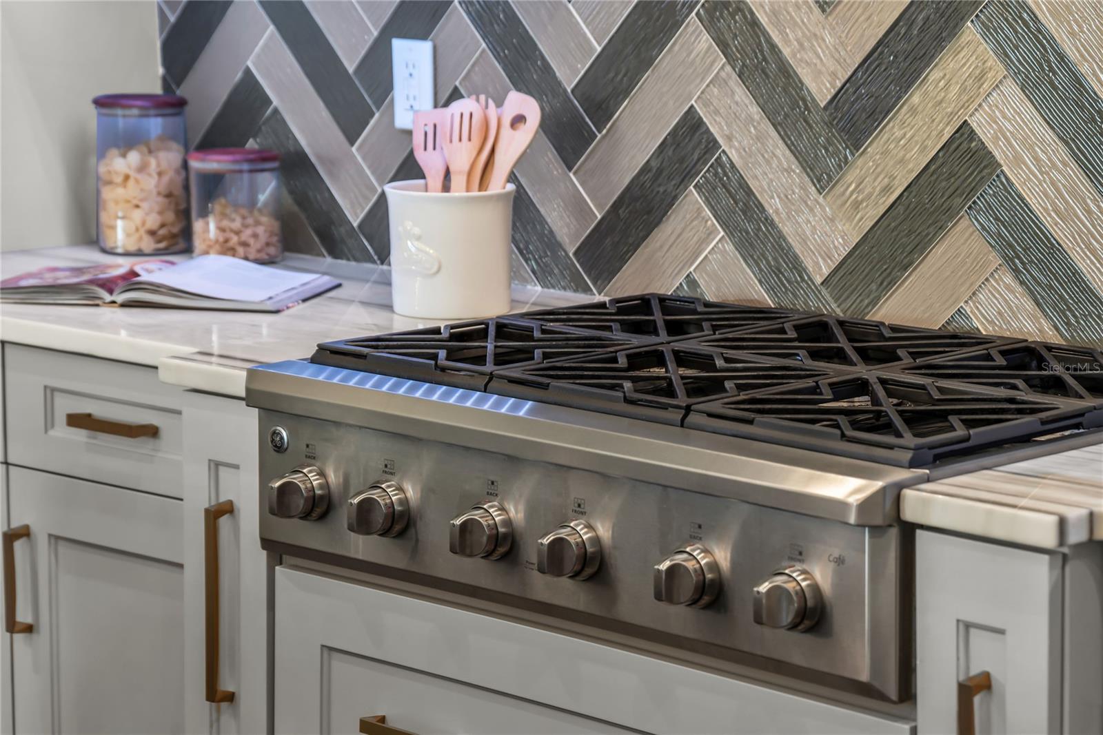 IVANHOE SHORES - Residential