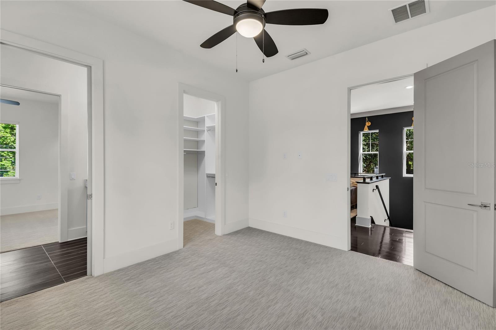 IVANHOE SHORES - Residential