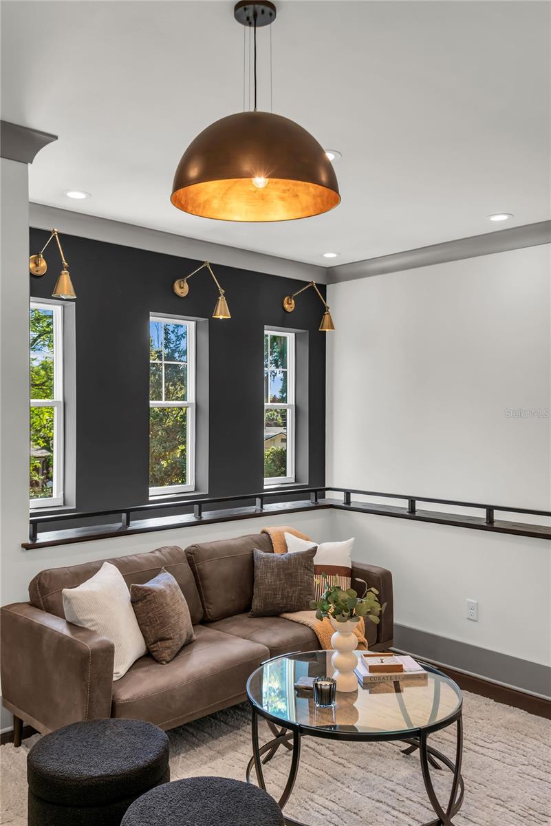 IVANHOE SHORES - Residential