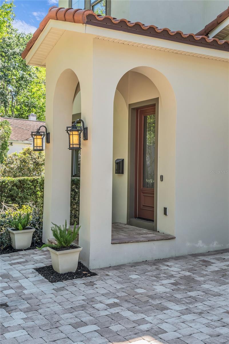 IVANHOE SHORES - Residential