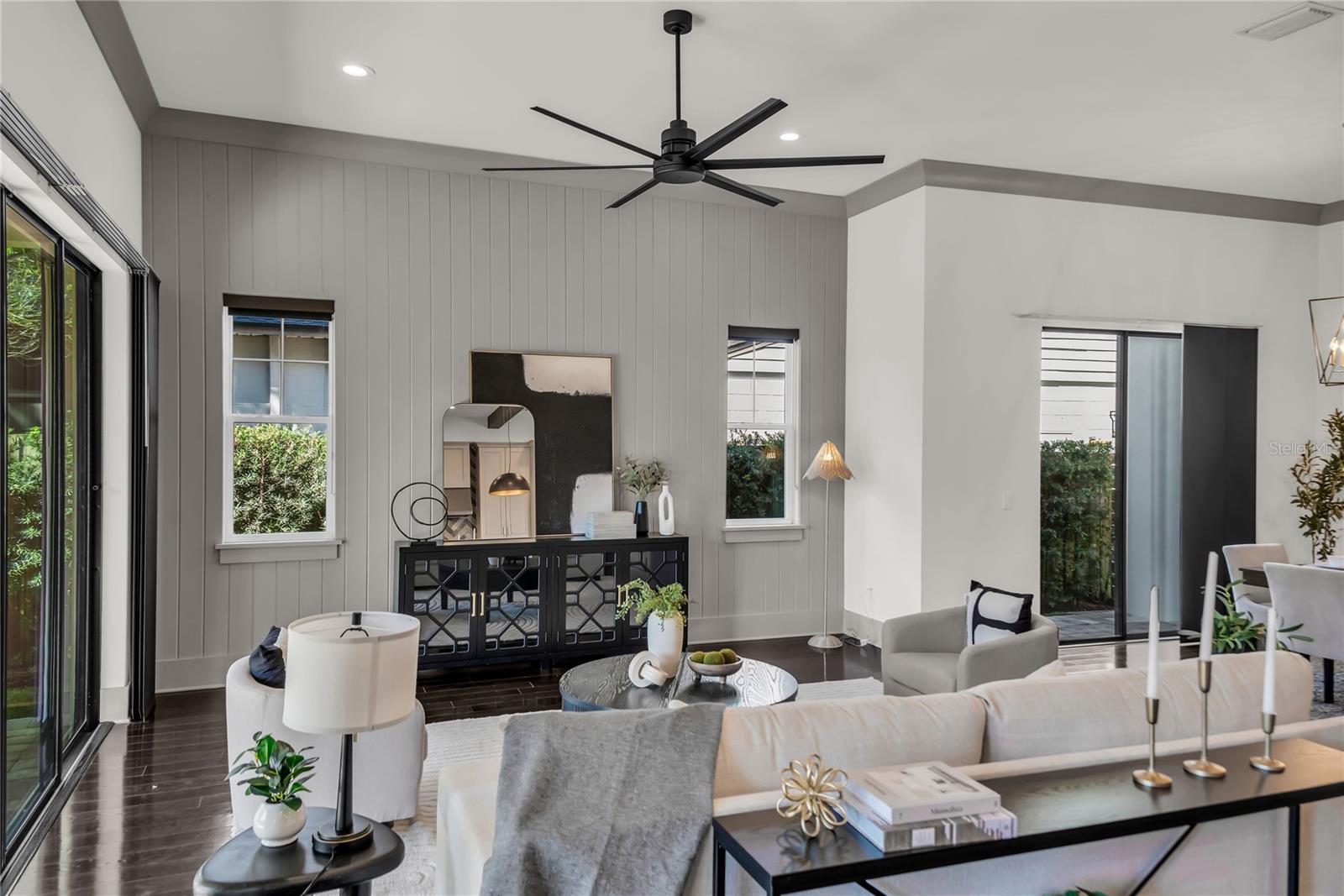 IVANHOE SHORES - Residential