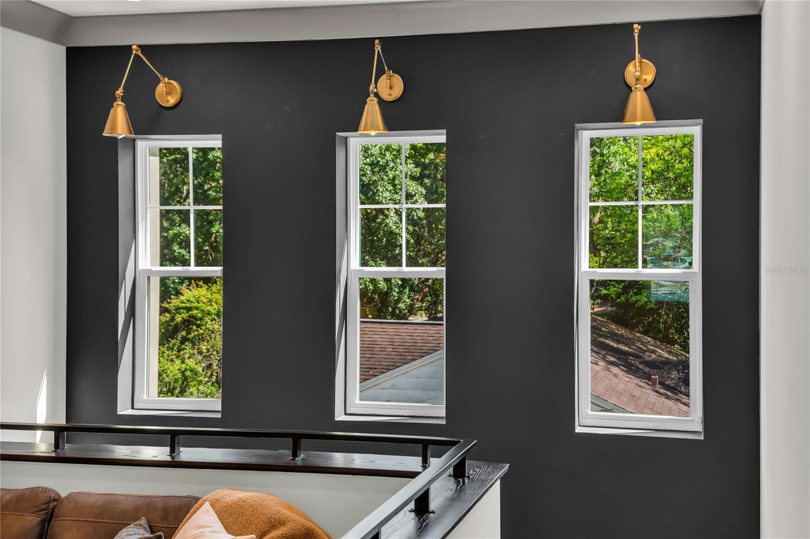 IVANHOE SHORES - Residential