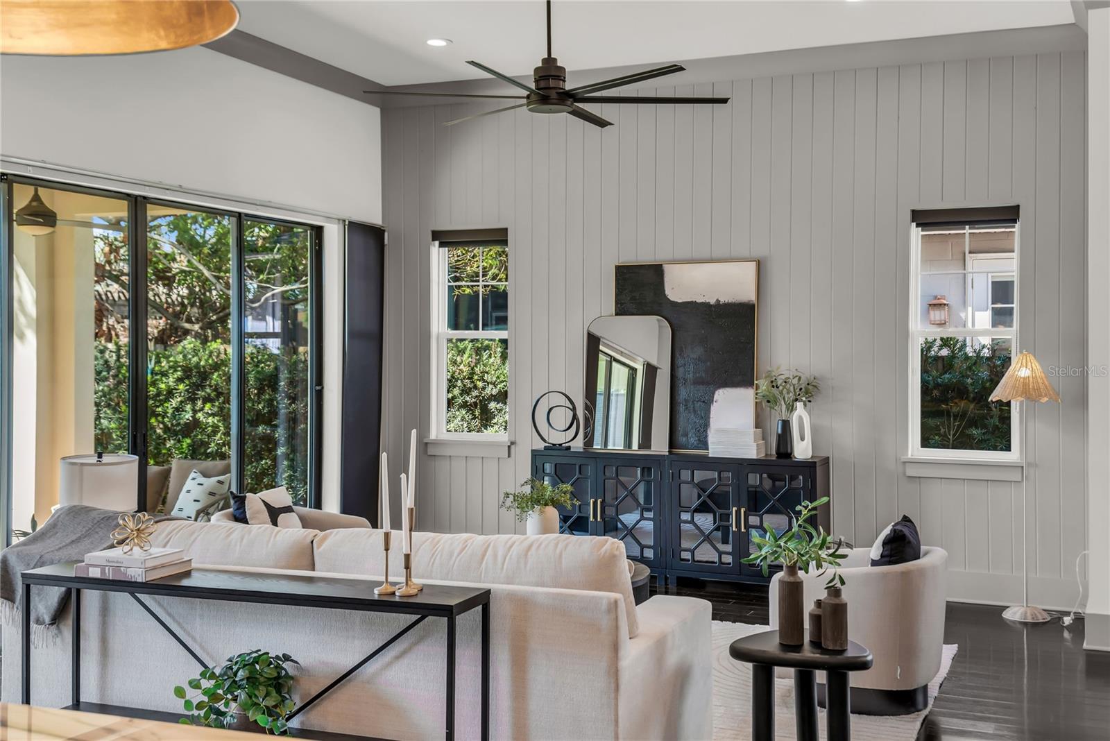 IVANHOE SHORES - Residential