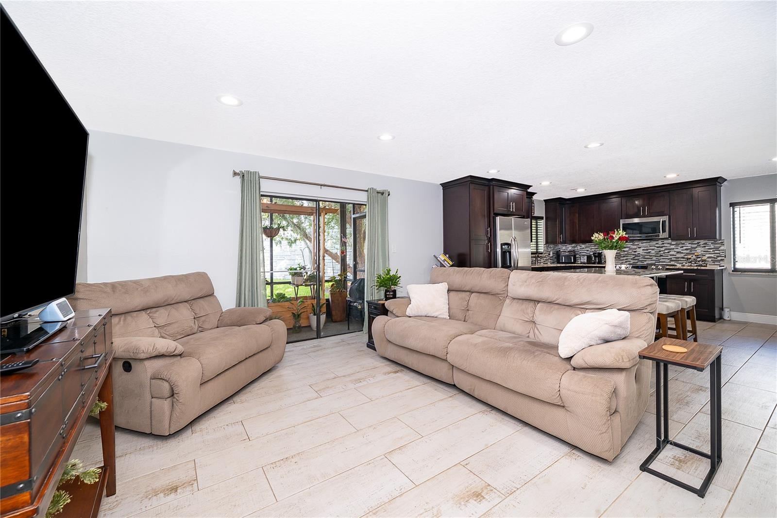 163 SPRINGWOOD CIRCLE B