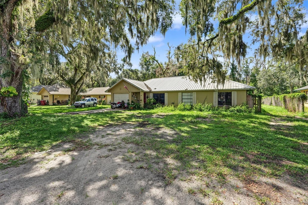 Photo of 509 E Drew Street, Plant City, FL 33563 (MLS # TB8543990)