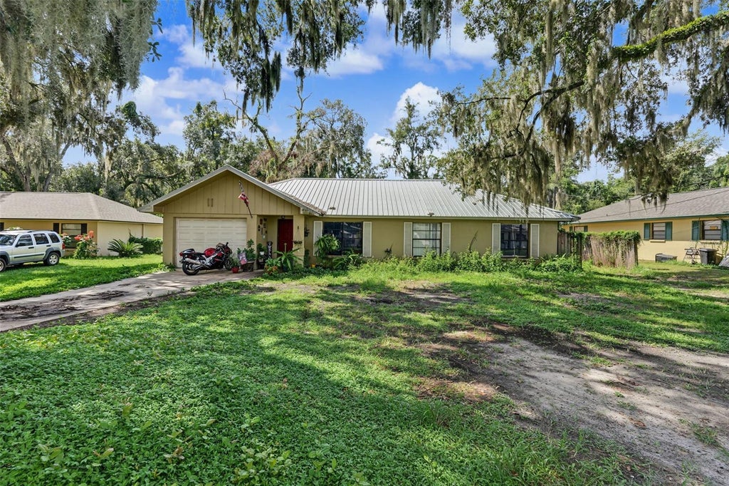 Photo of 509 E Drew Street, Plant City, FL 33563 (MLS # TB8543990)