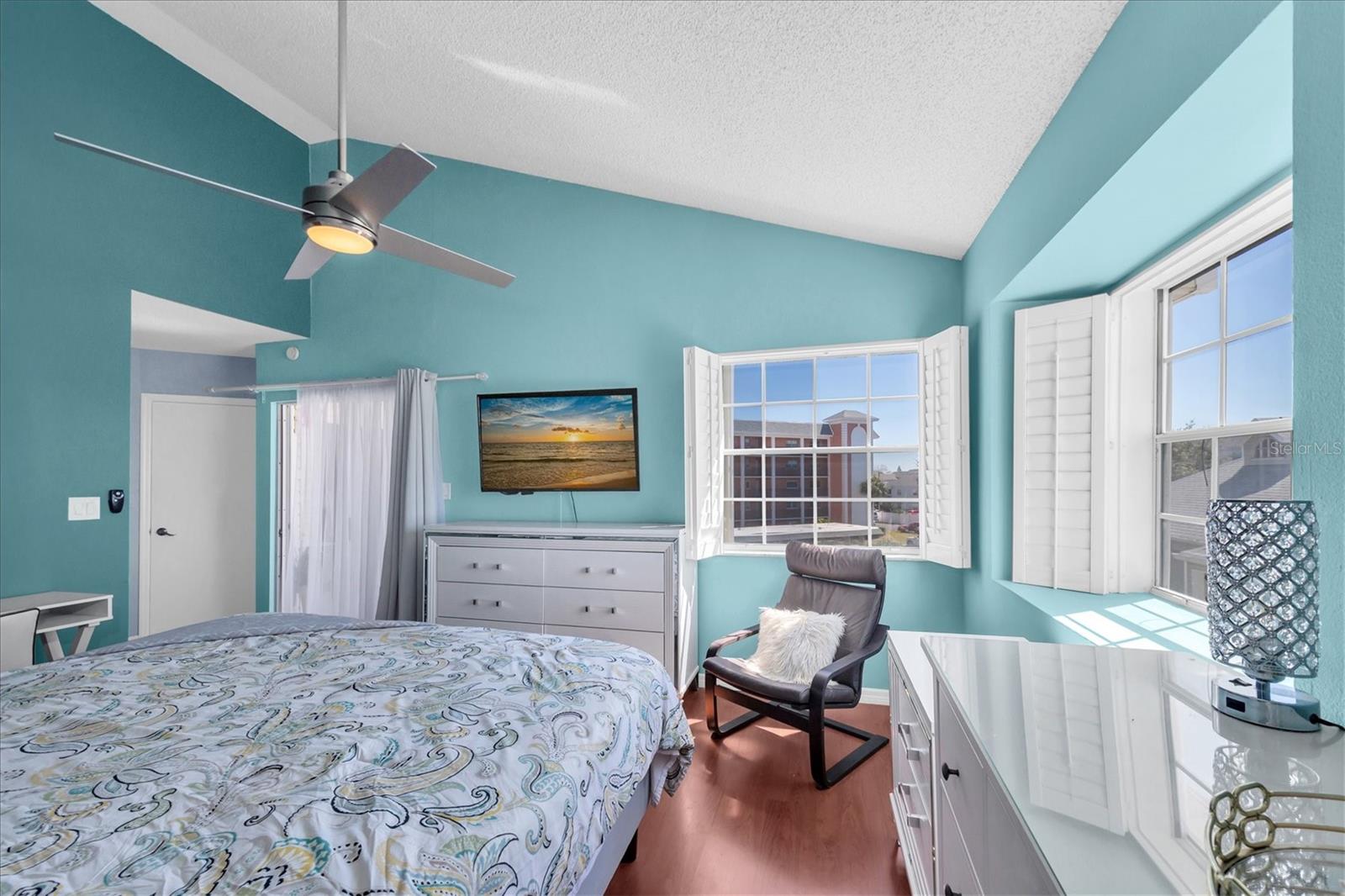 STONES THROW CONDO - Residential