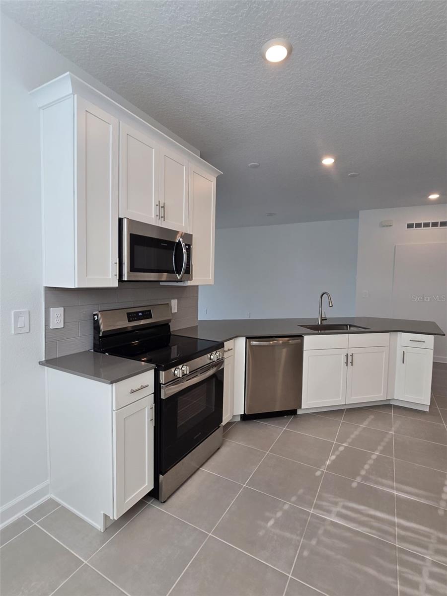 TOHOQUA PH 7 - Residential Lease